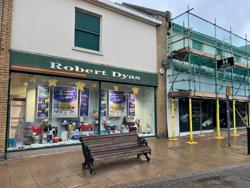 Robert Dyas Hove