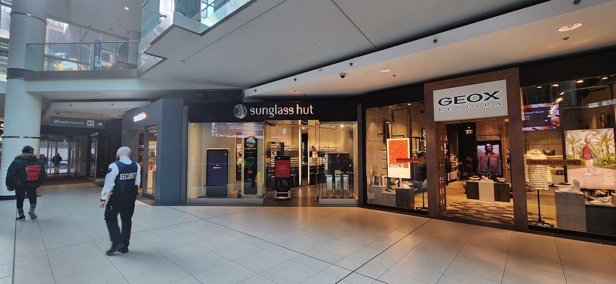 Sunglass Hut