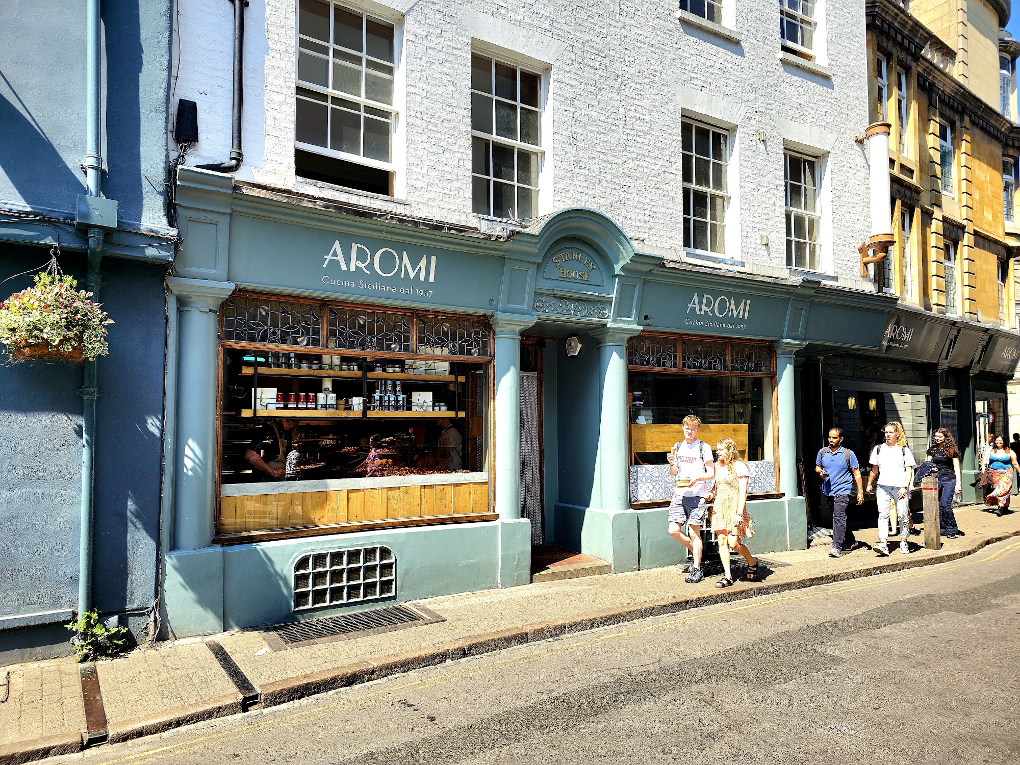 Aromi