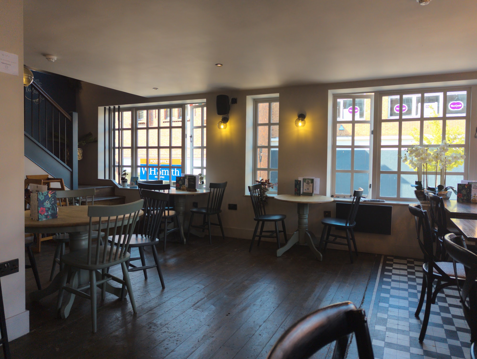 Higher Ground Cafe & Bar