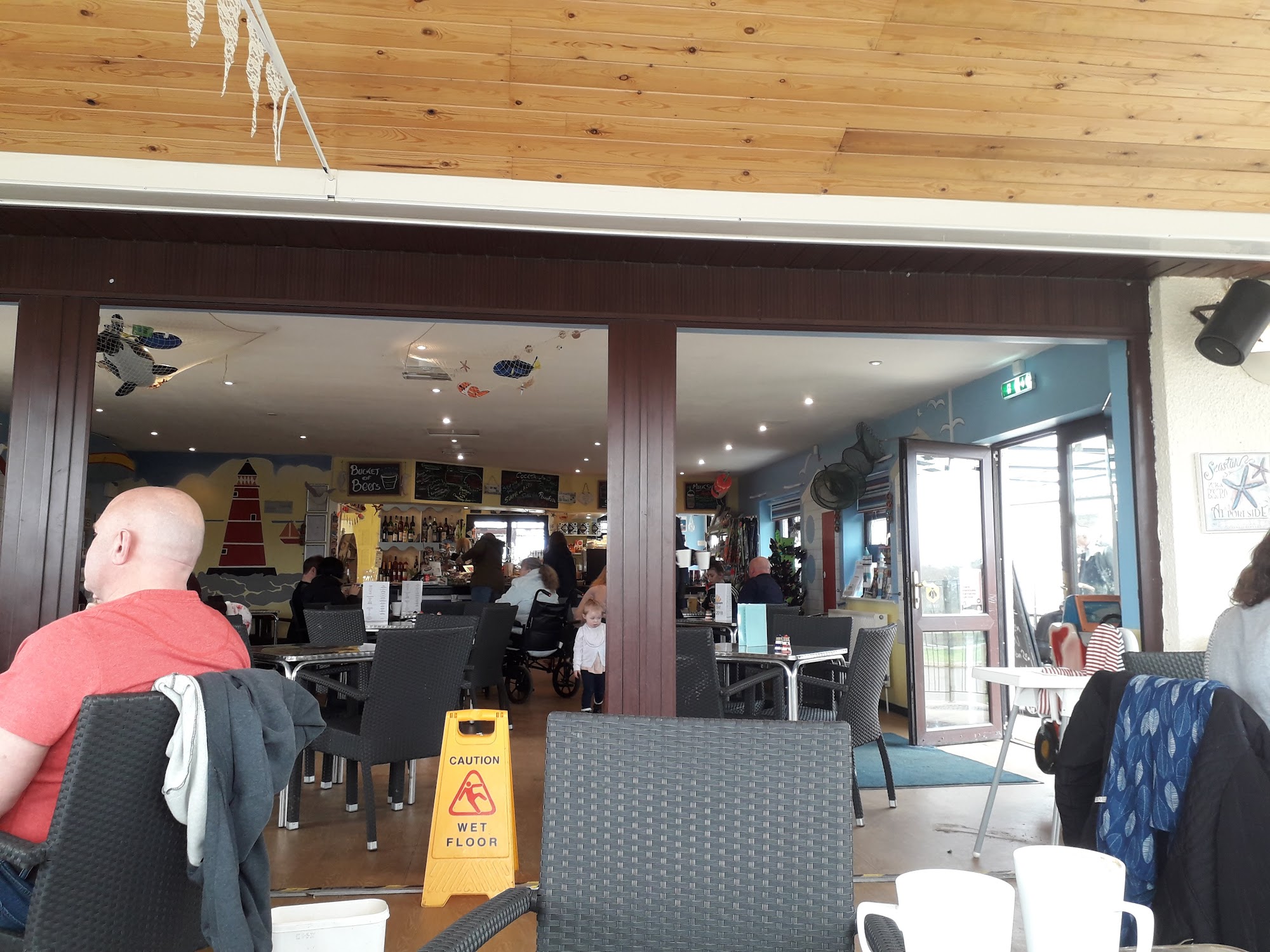 Sundowner Beach Bar at Beachside Holiday Park