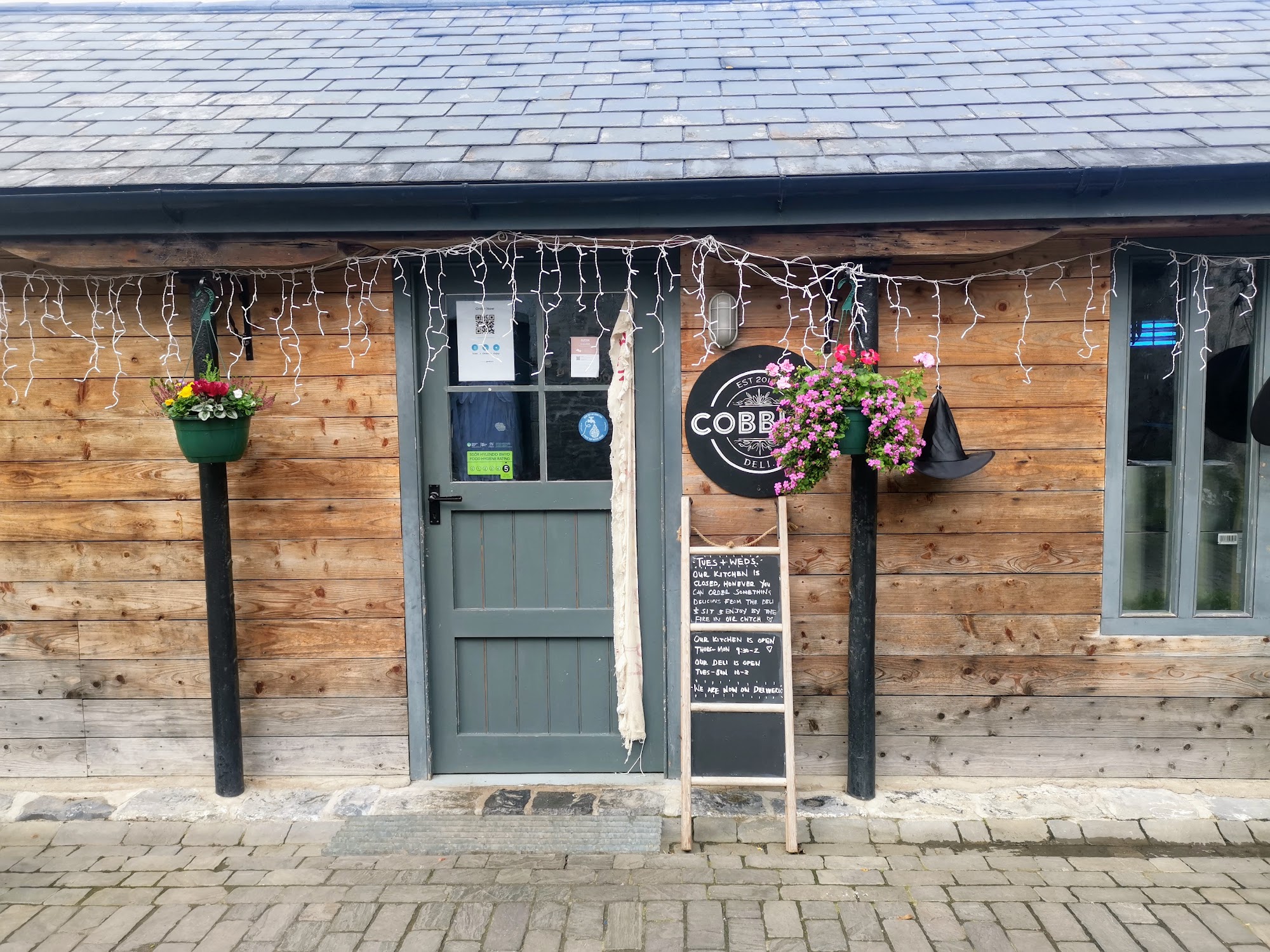 Cobbles Kitchen & Deli