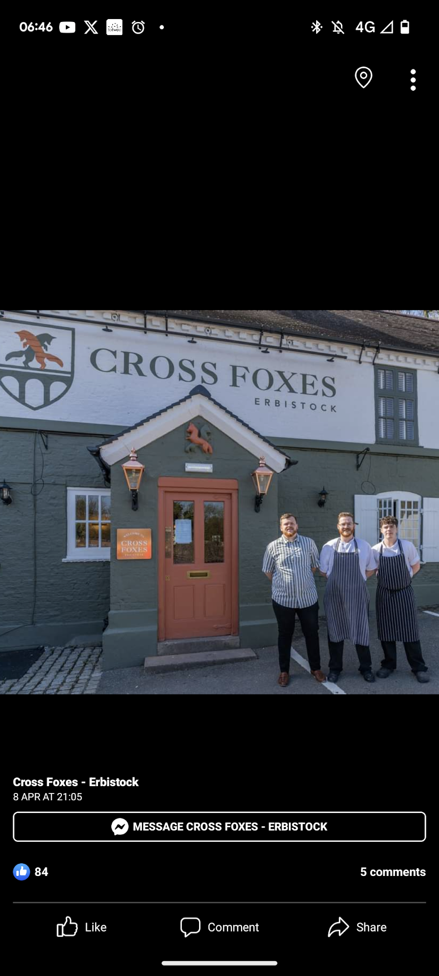 Cross Foxes - Erbistock