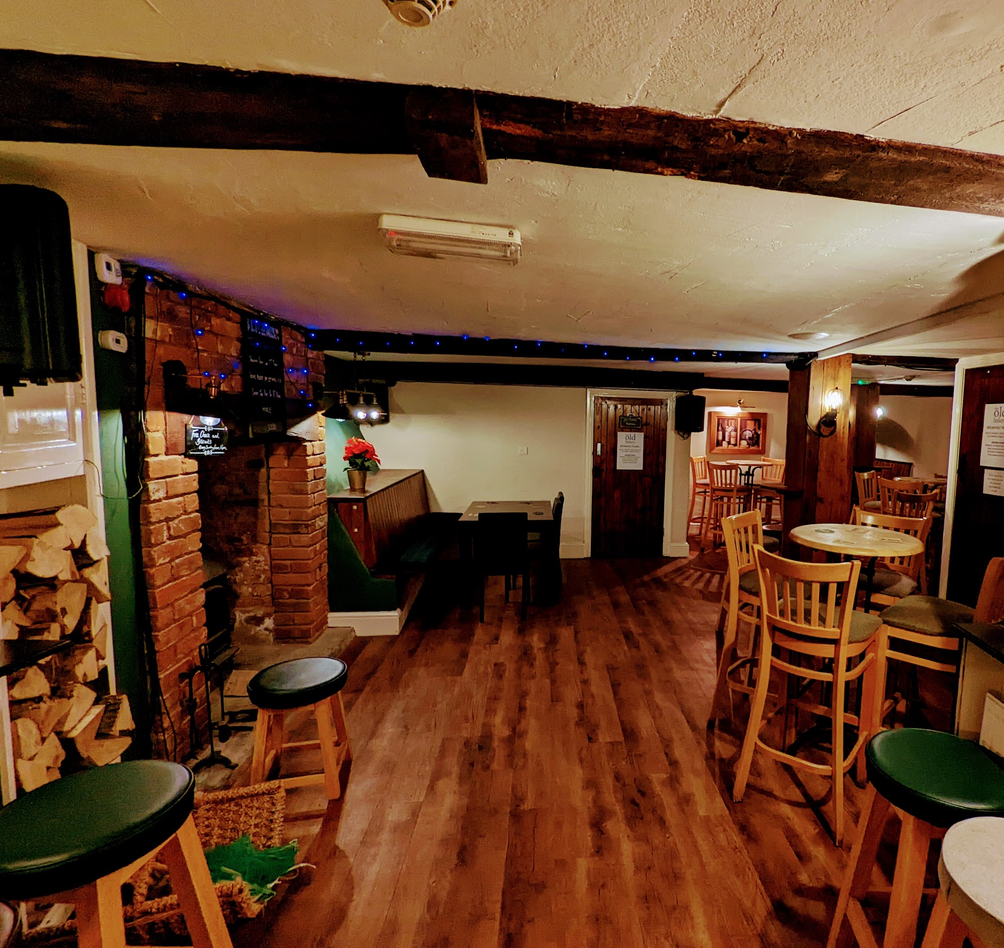 The Wine Bar - Highworth