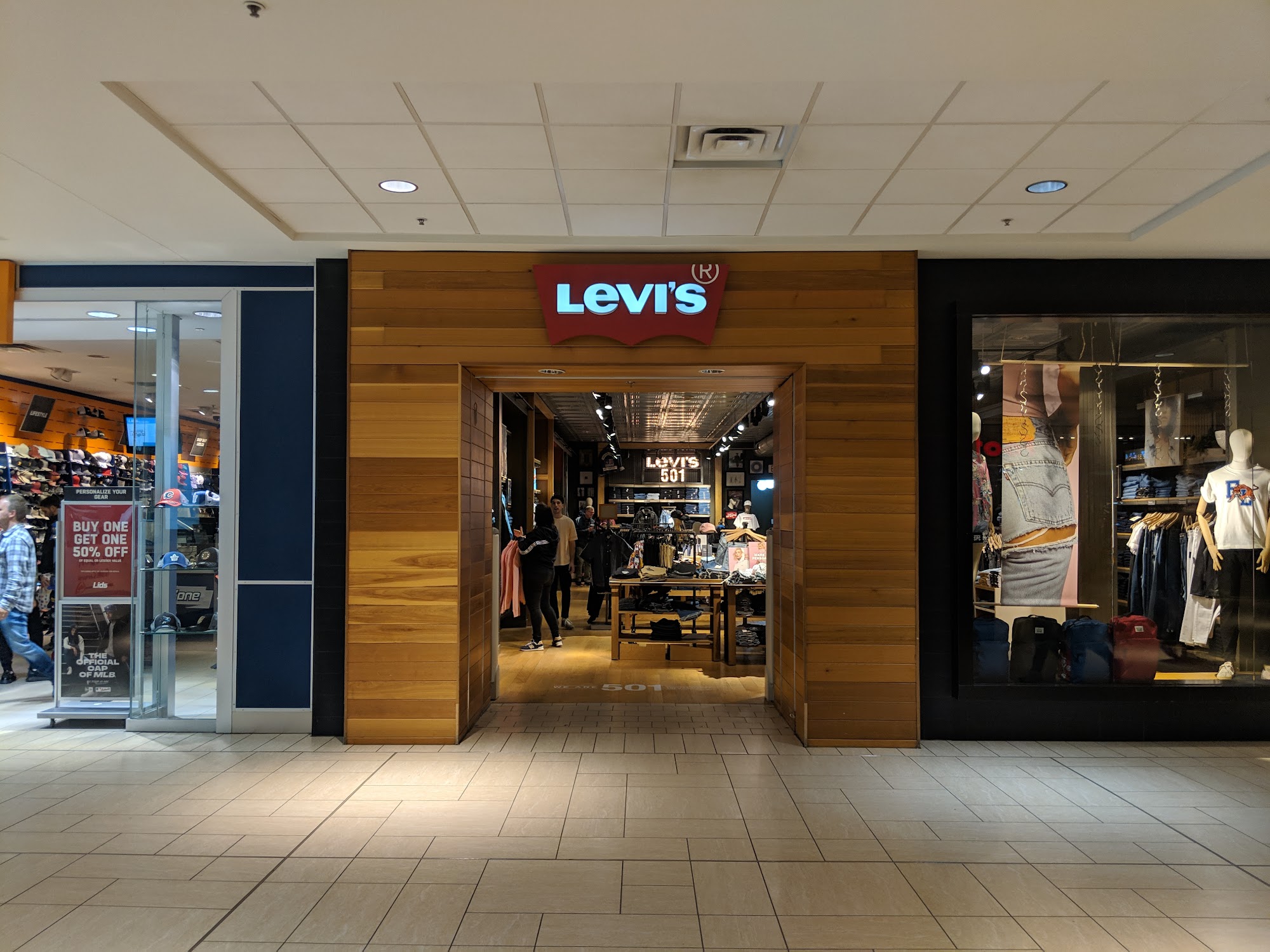 Levi's®