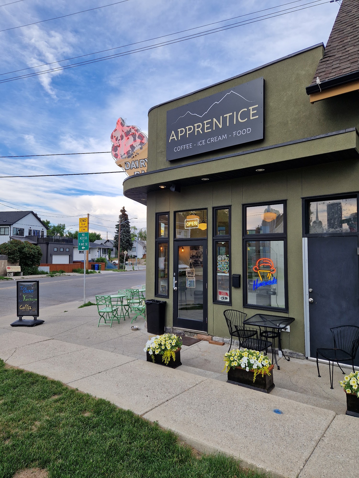 Apprentice Cafe