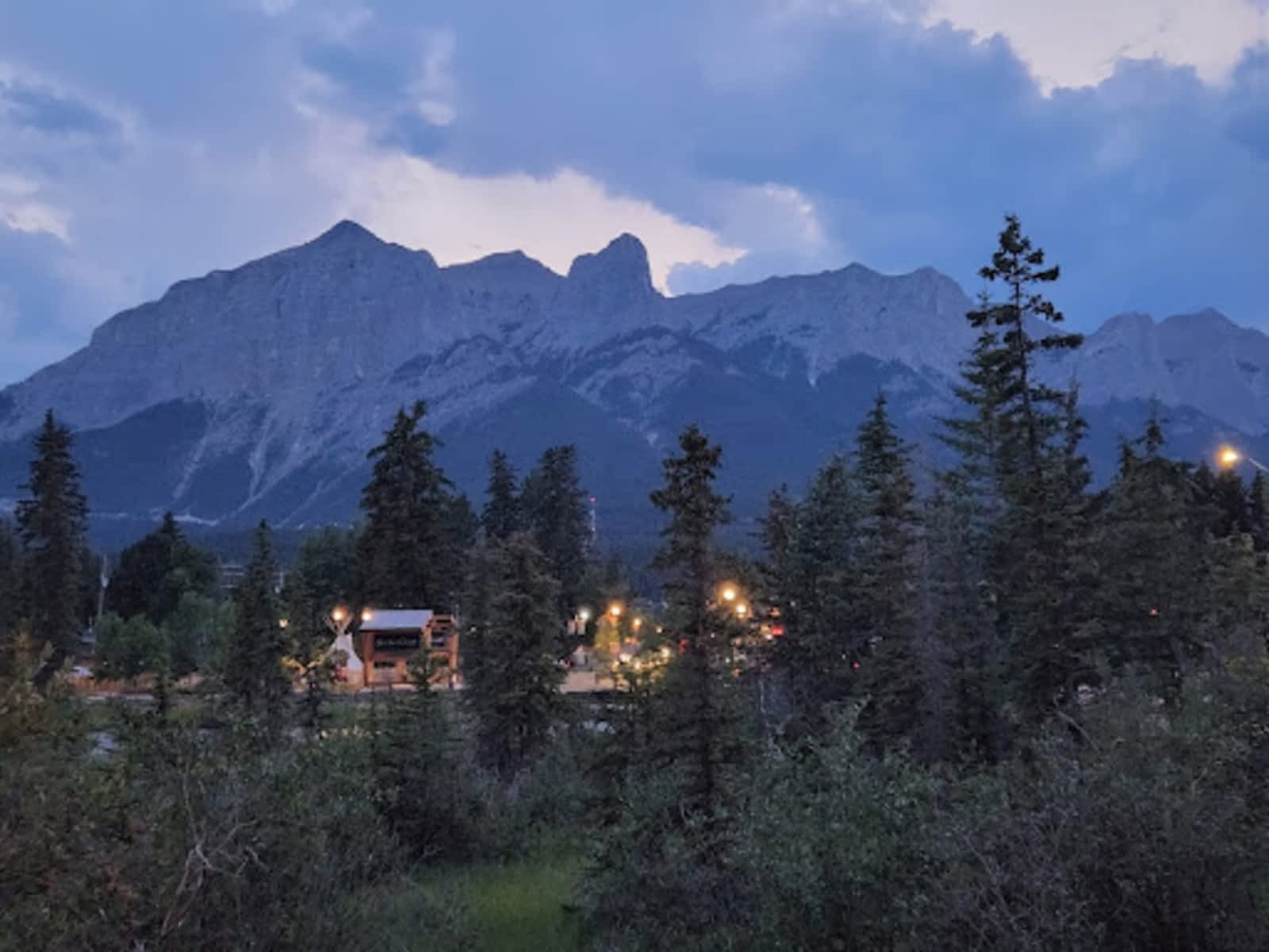 Photo credit: yellowpages.ca