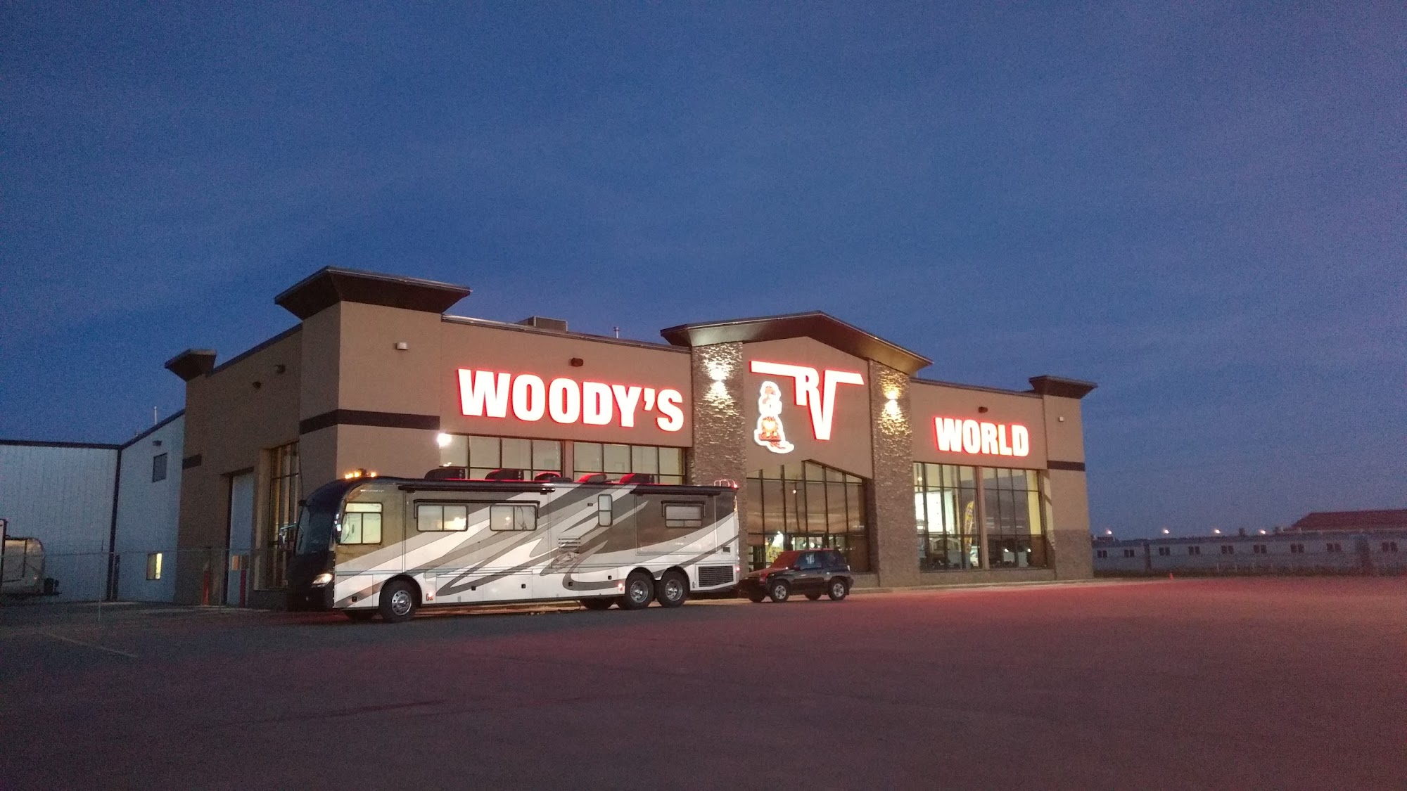 Woody's RV World - Grande Prairie