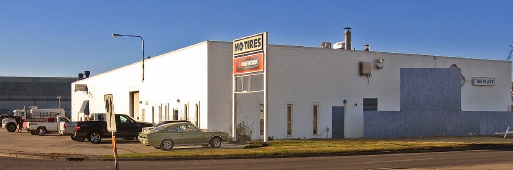 Mo-tires Ltd. Truck Center