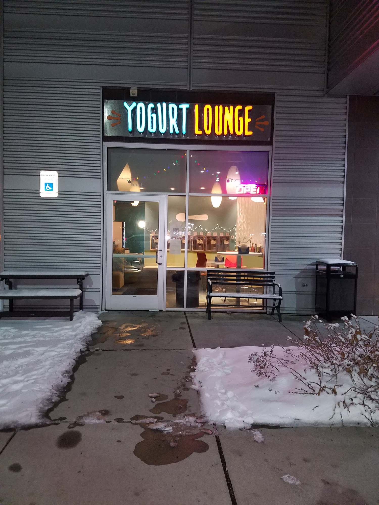 Yogurt Lounge