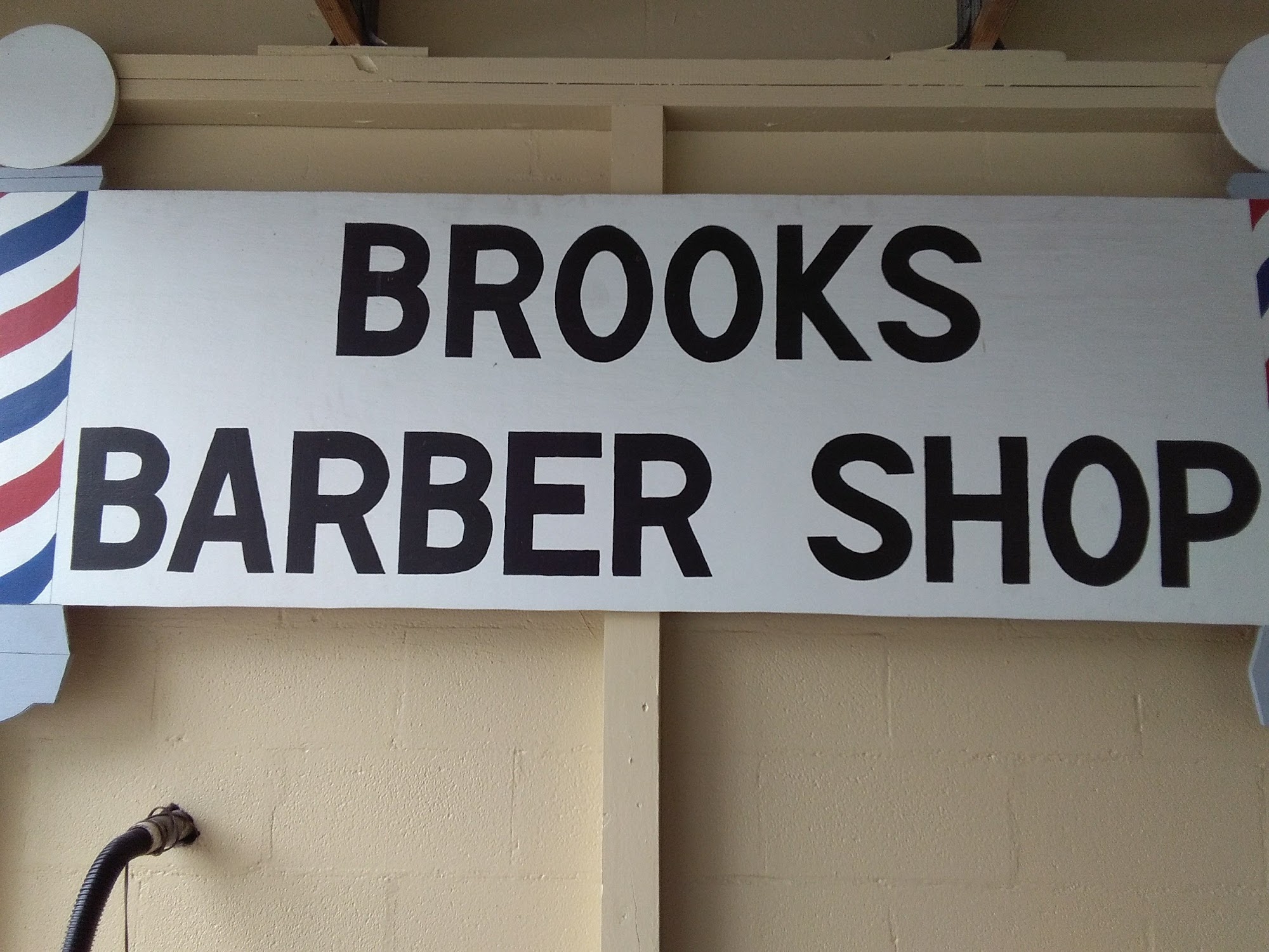 Brook's Barber Shop 208 E 1st St, Bay Minette Alabama 36507