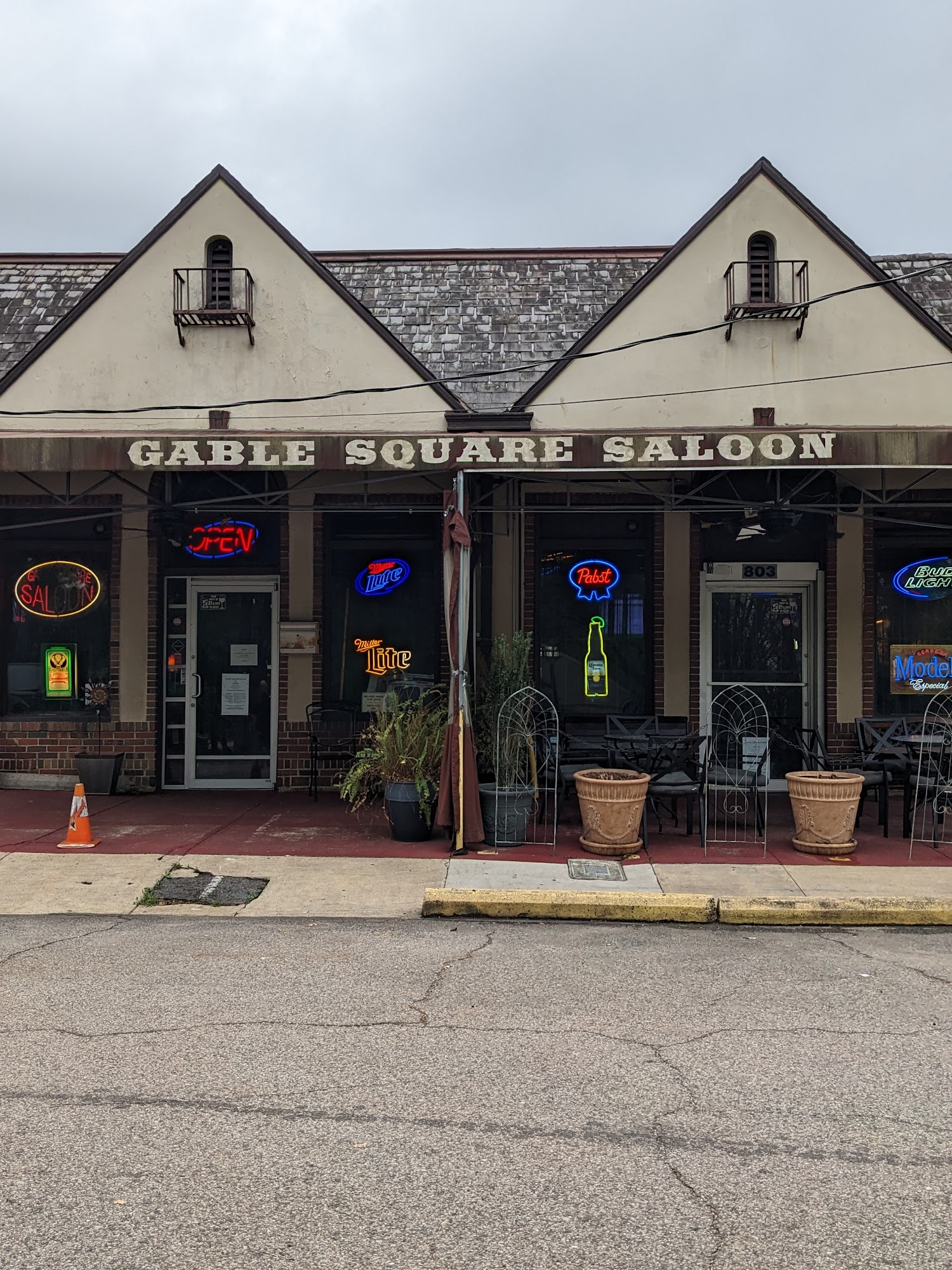 Gable Square Saloon & Games