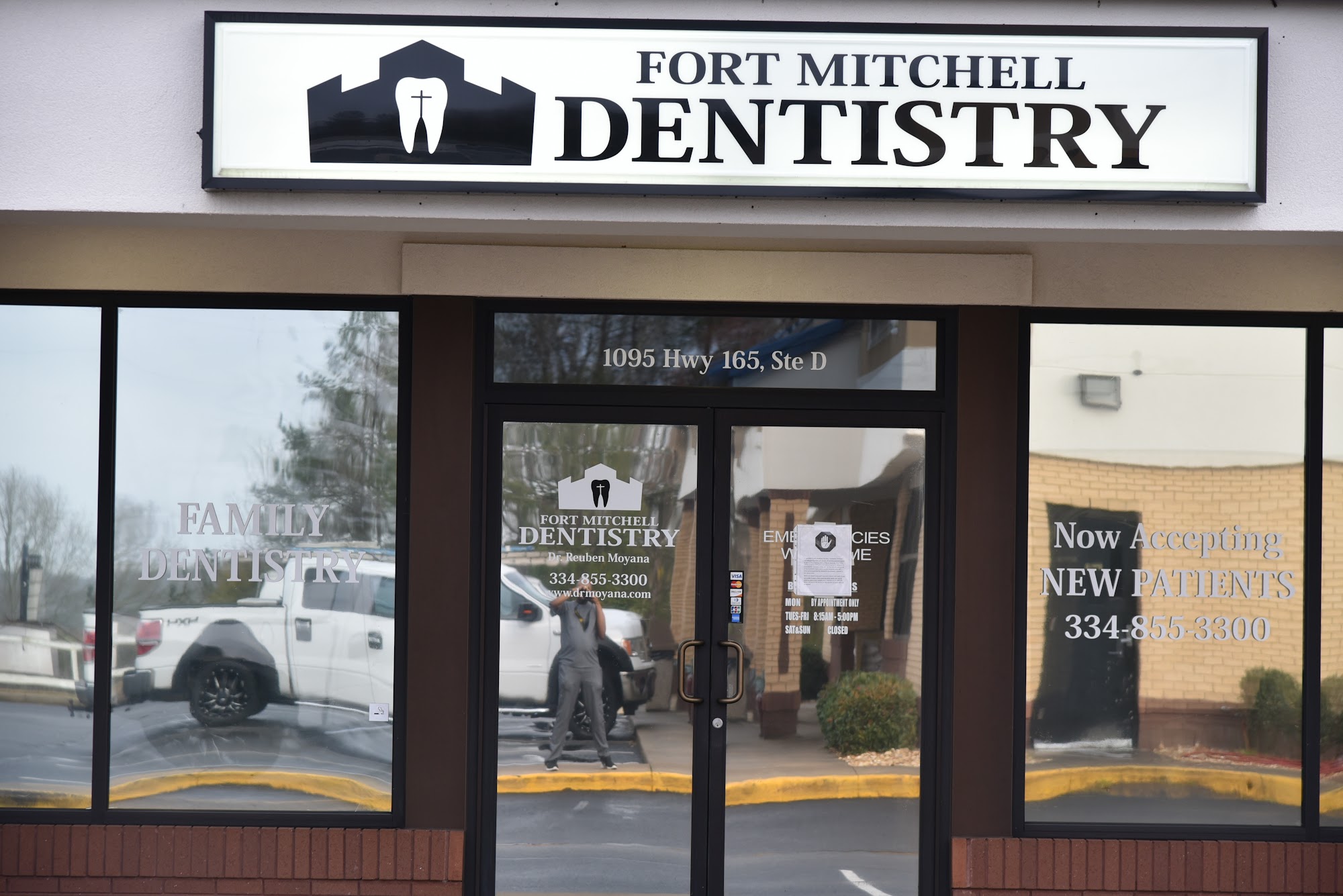Fort Mitchell Dentistry - Reuben Moyana D.M.D 1095 AL-165 d, Fort Mitchell Alabama 36856