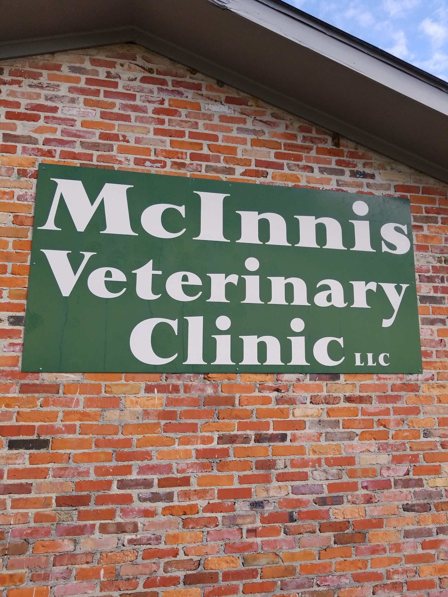 McInnis Veterinary Clinic 115 Co Rd 65, Geneva Alabama 36340