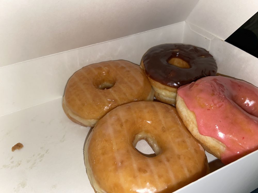 Loves Donuts