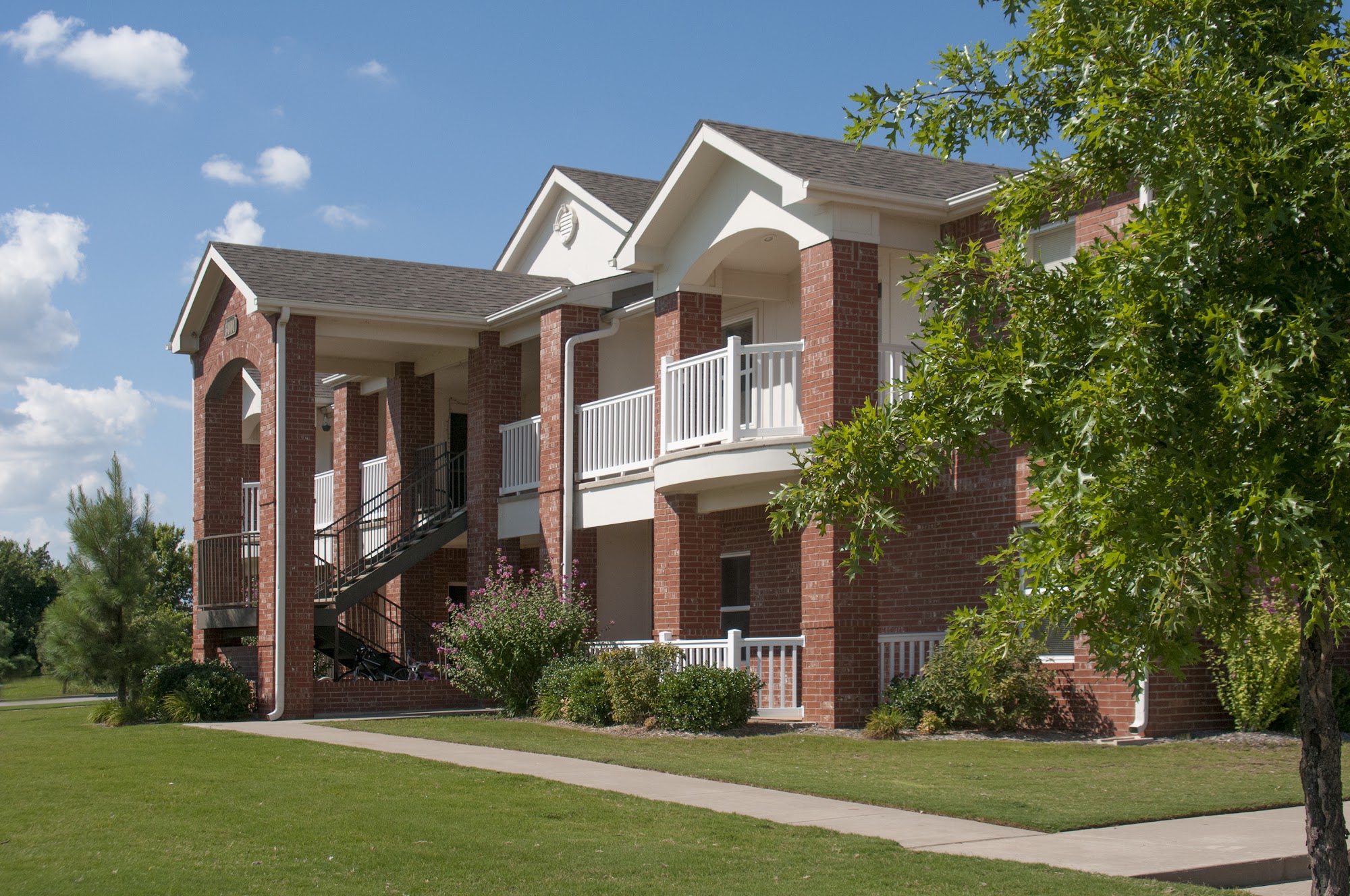 The Links at Rainbow Curve Apartment Community