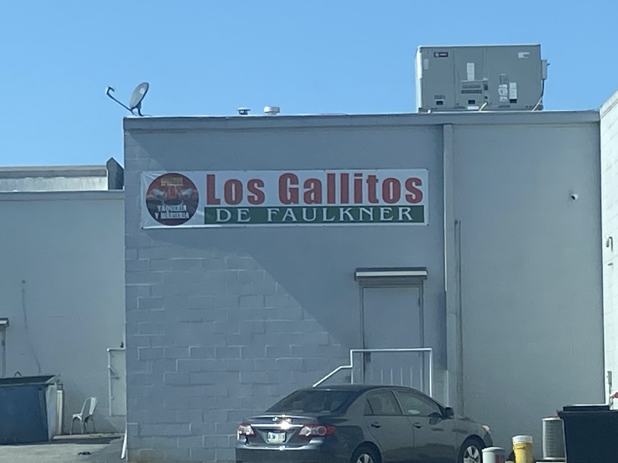 Los Gallos Taqueria y Birria