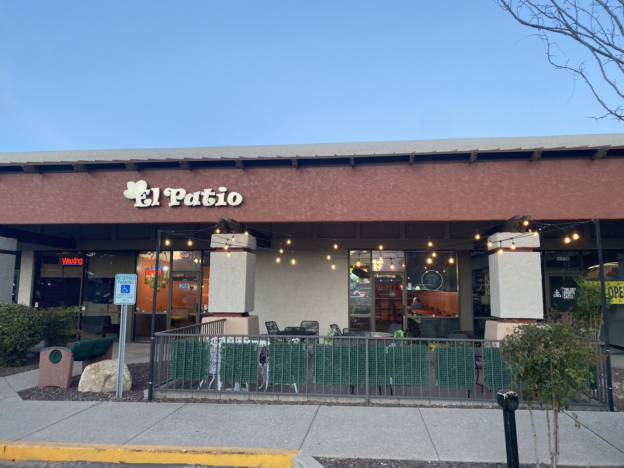 El Patio Bar & Grill