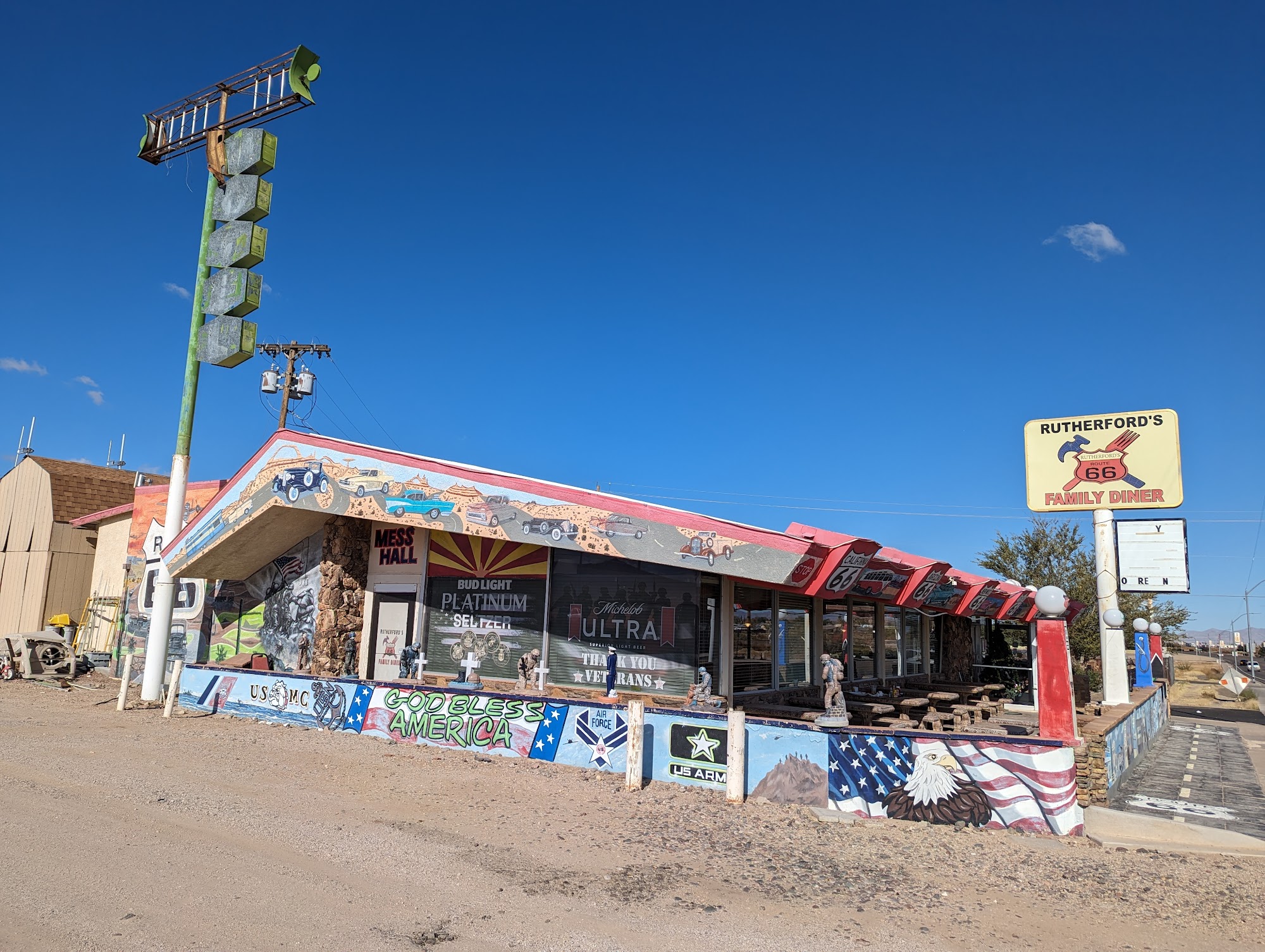 Rutherford's 66 Family Diner