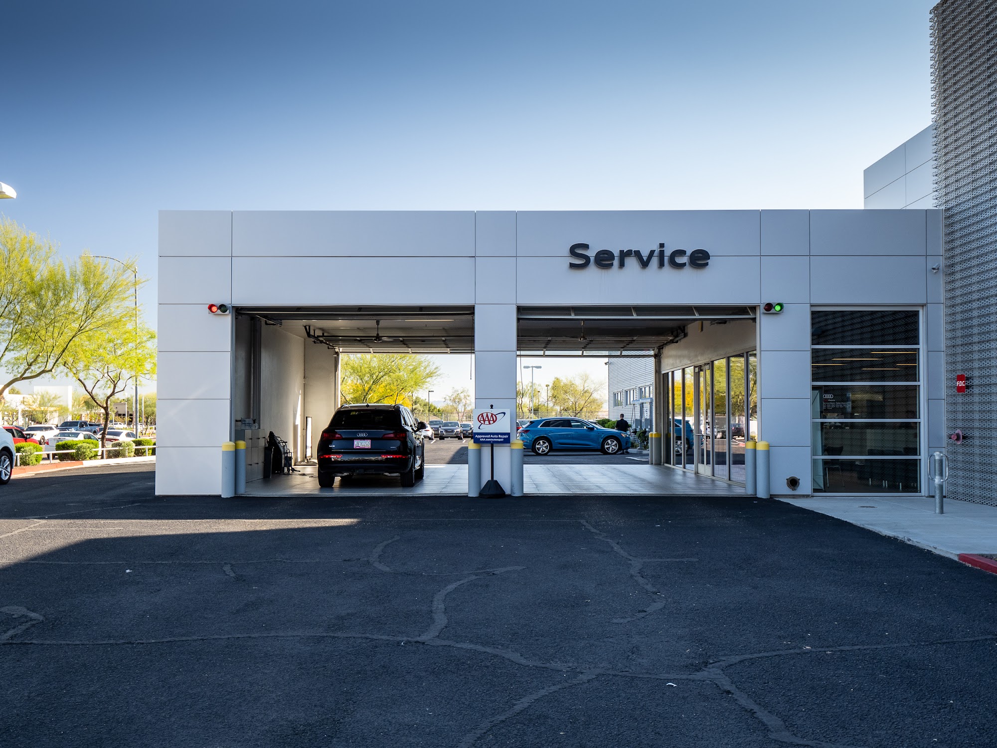 Audi Arrowhead Service Center