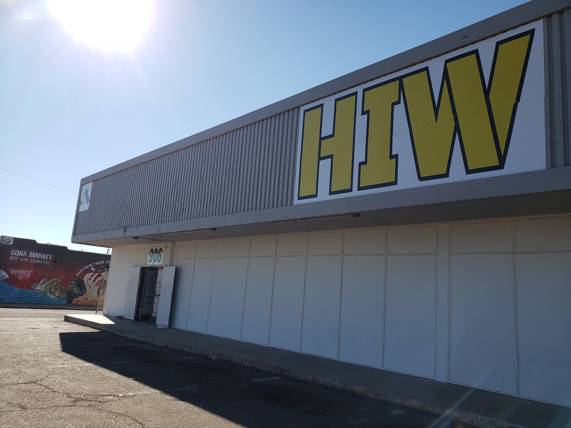 (HIW) Home Improvement Warehouse