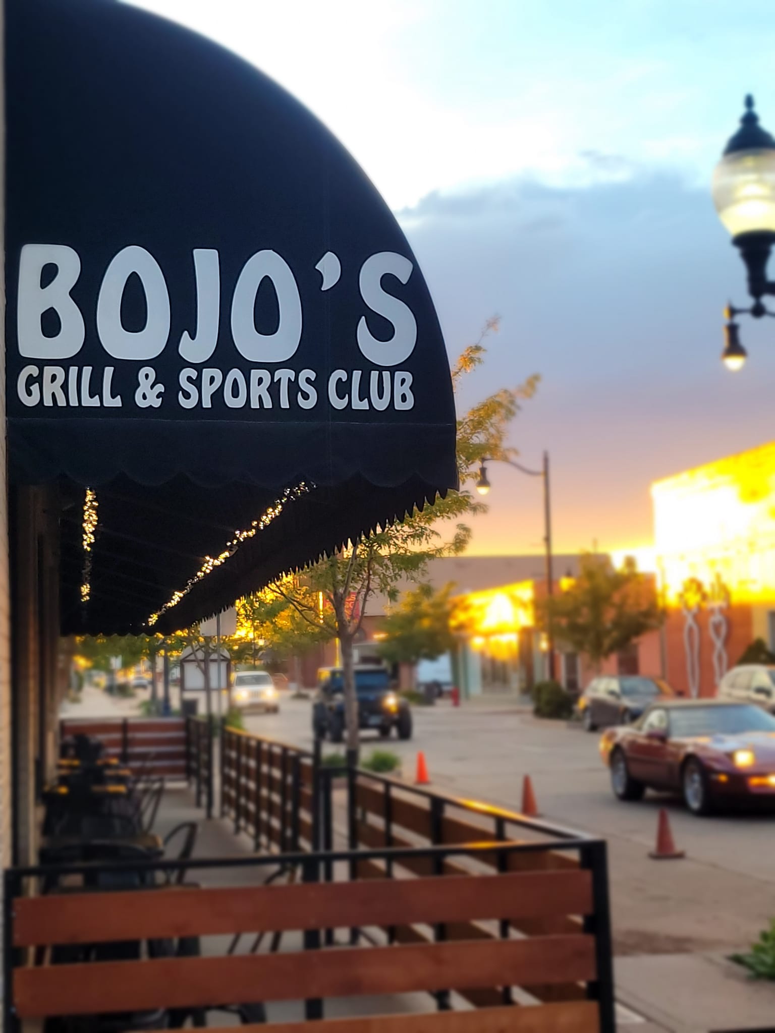 Bojo's Grill & Sports Club