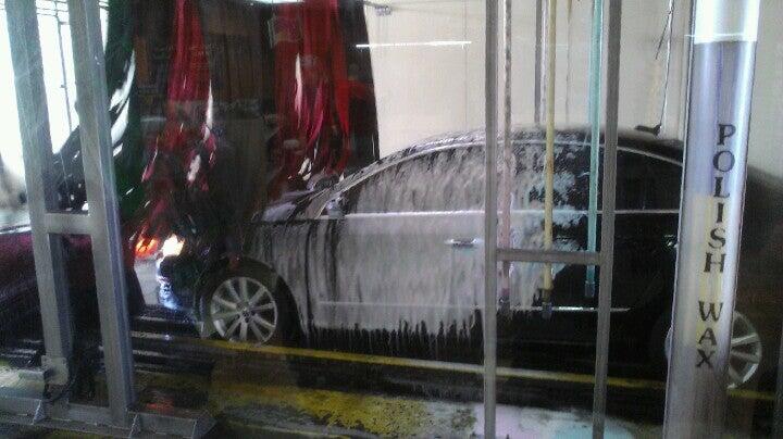 Romeos Car Wash
