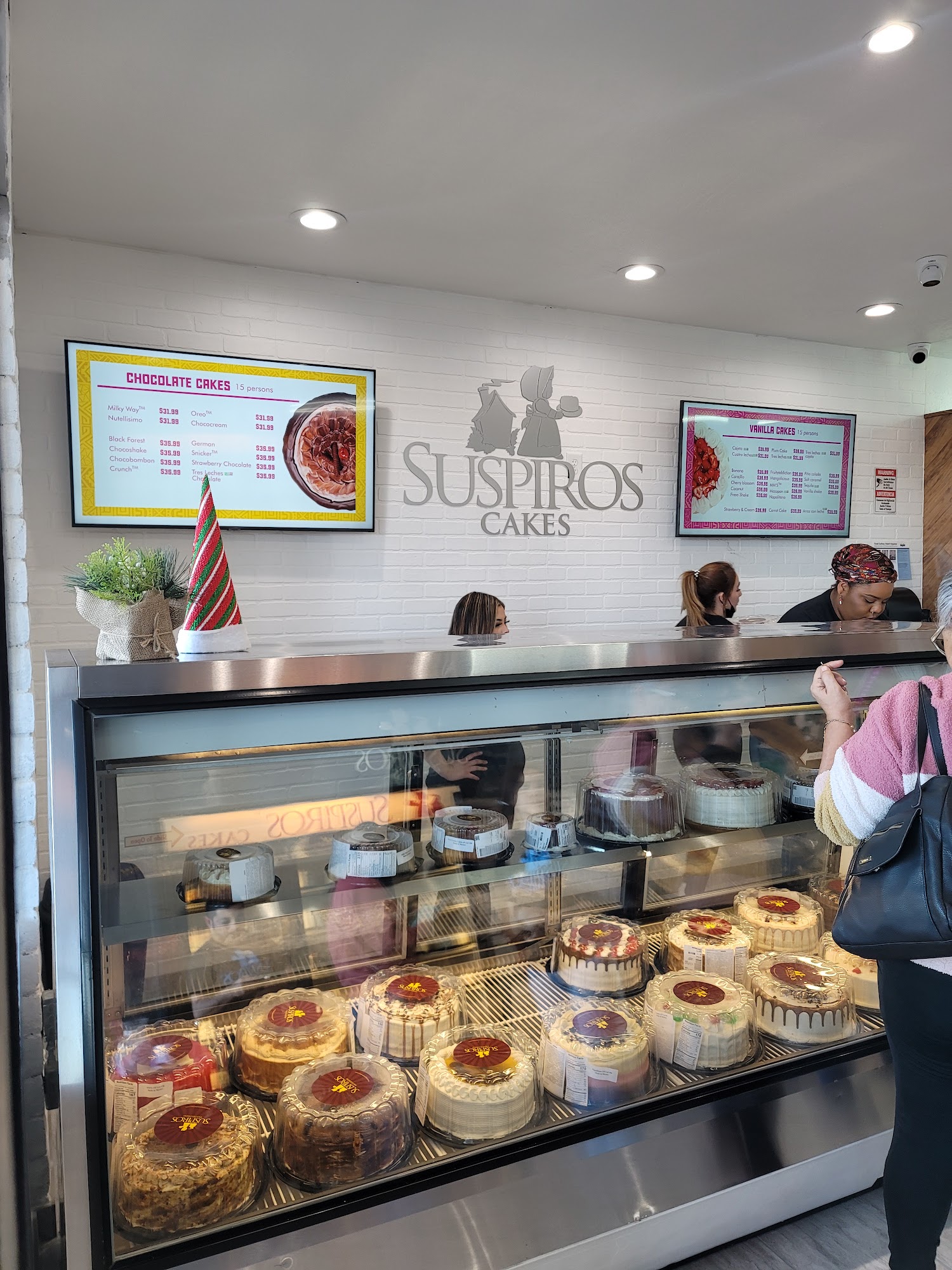 SUSPIROS CAKES YUMA 2241 S Avenue A Suite 29, Yuma AZ 85364 Loc8NearMe