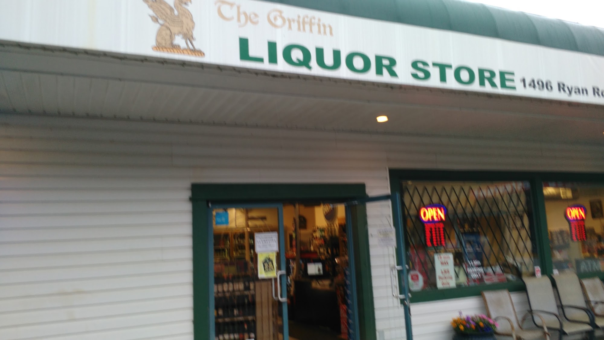 Griffin Pub Liquor Store