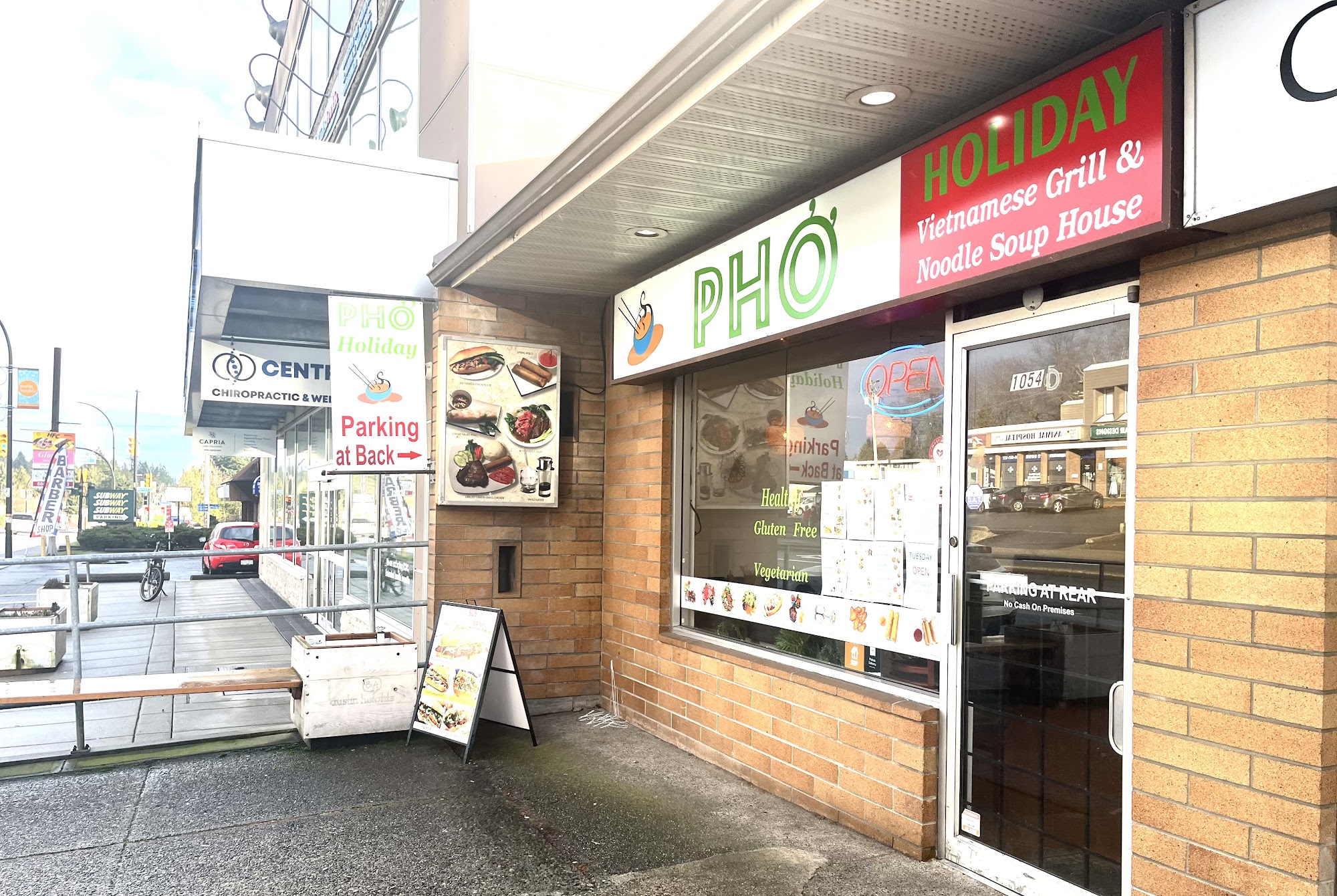 Phở Holiday - Meat and Vegan Noodle Soup House, Coquitlam BC