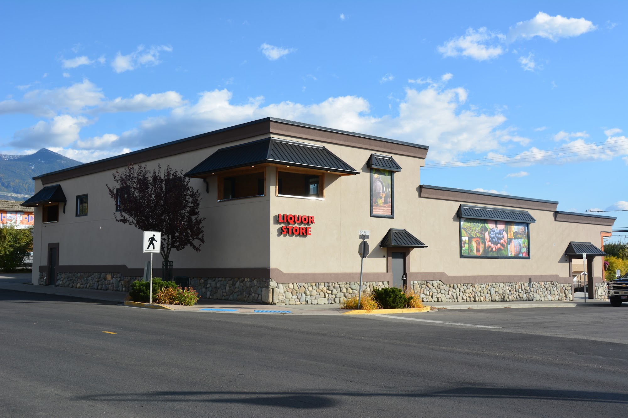 Creston Liquor Store