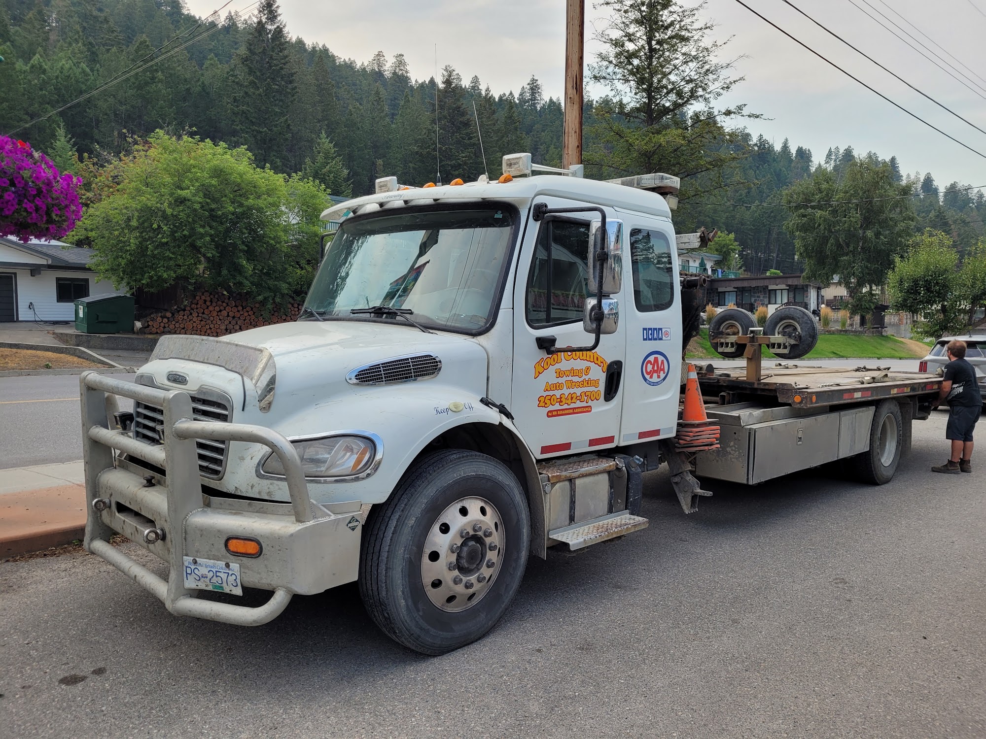 Kool Country Towing (24/7 Service) 150 Industrial 2 Rd #2, Invermere British Columbia V0A 1K5
