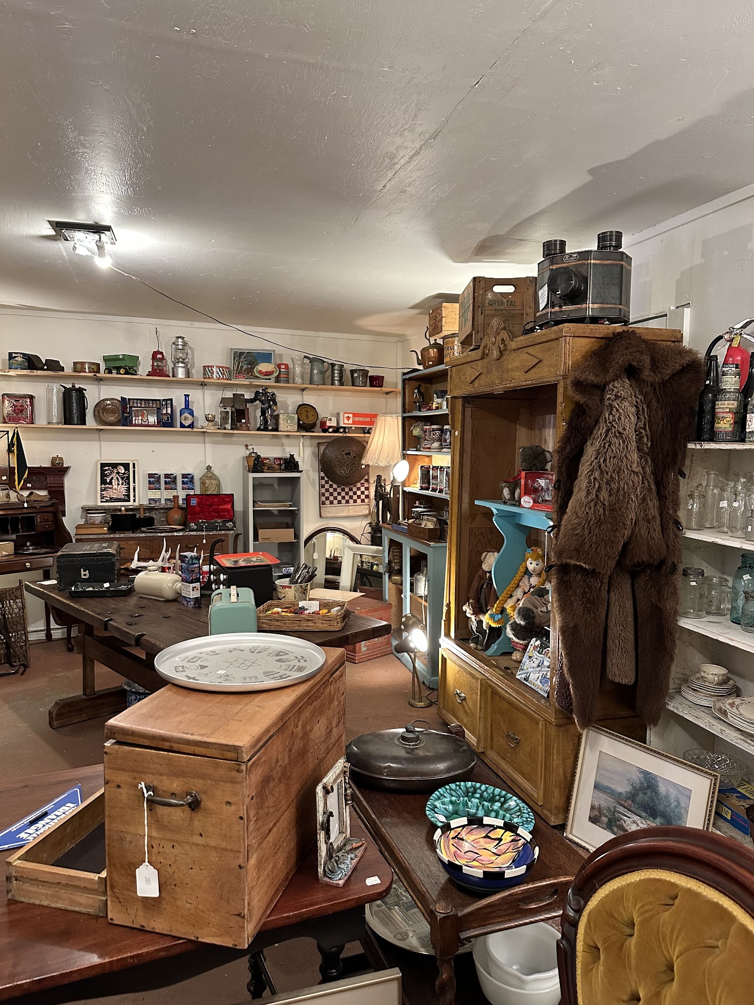 Country Lane Antiques
