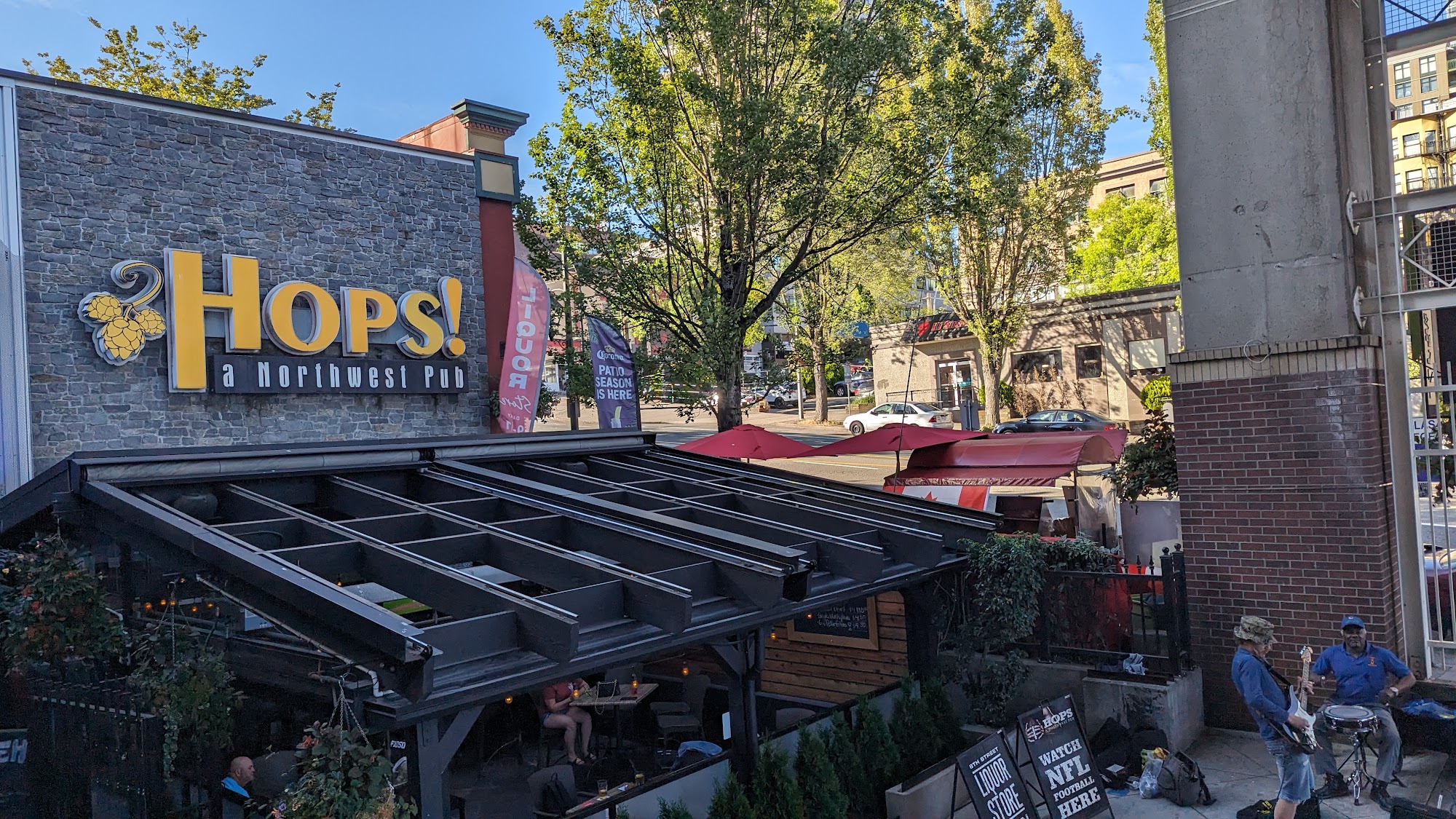 Hops, A Northwest Pub