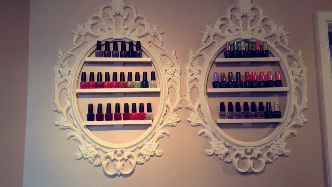 Looks Hair & Beauty