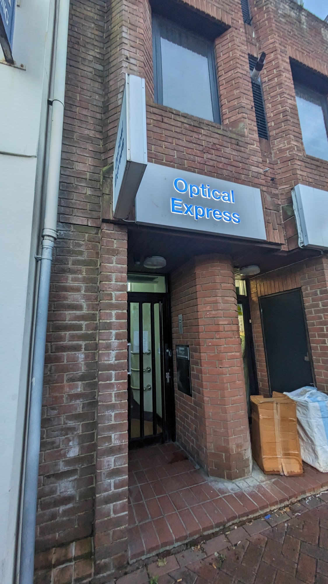 Optical Express Laser Eye Surgery, Lens Replacement Surgery, & Opticians: Aylesbury