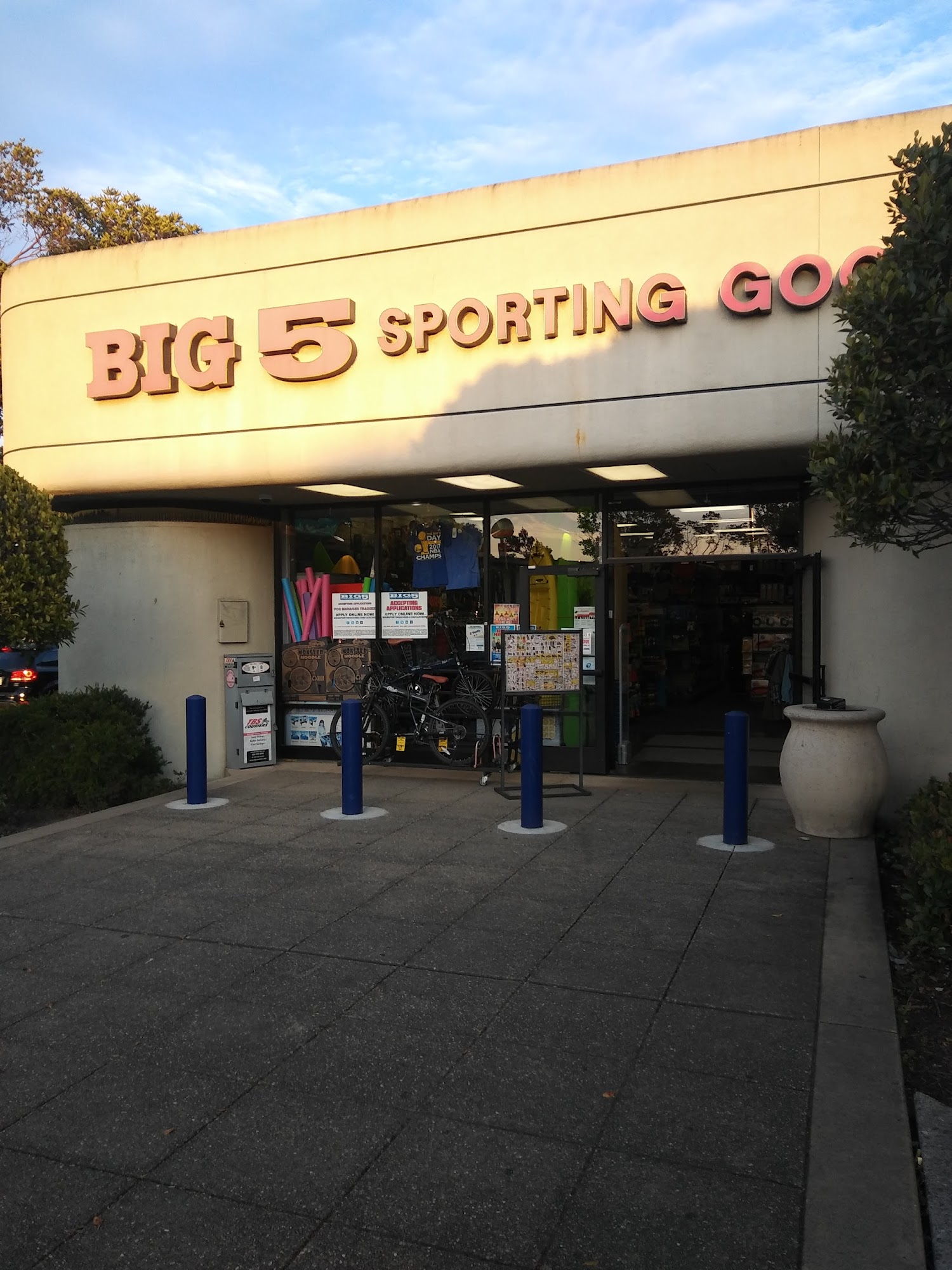 Big 5 Sporting Goods