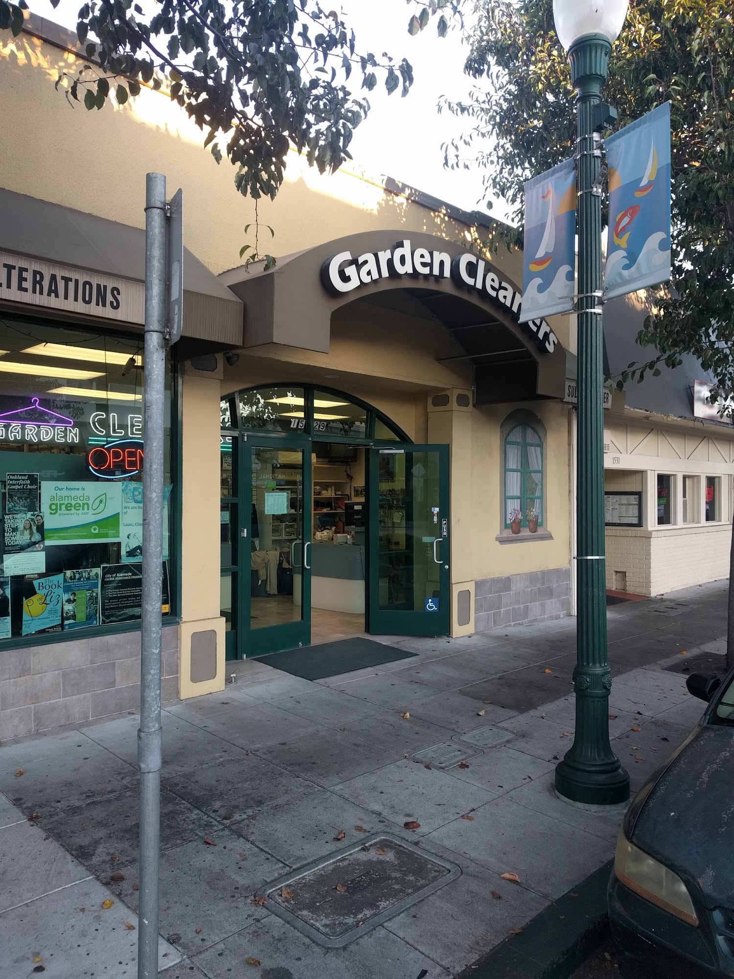 Garden Cleaners