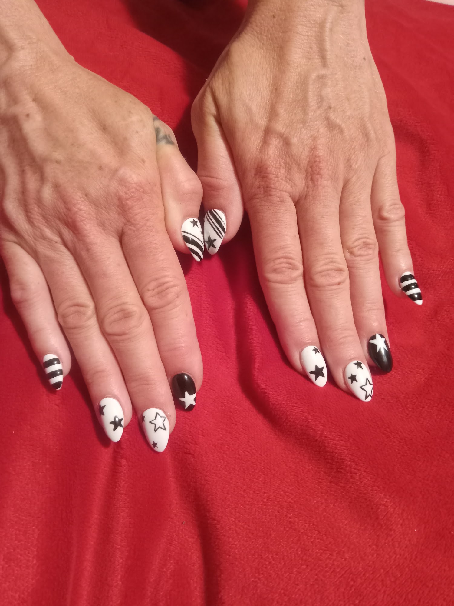 Soliel Nails and Spa 532 E Virginia Way, Barstow California 92311