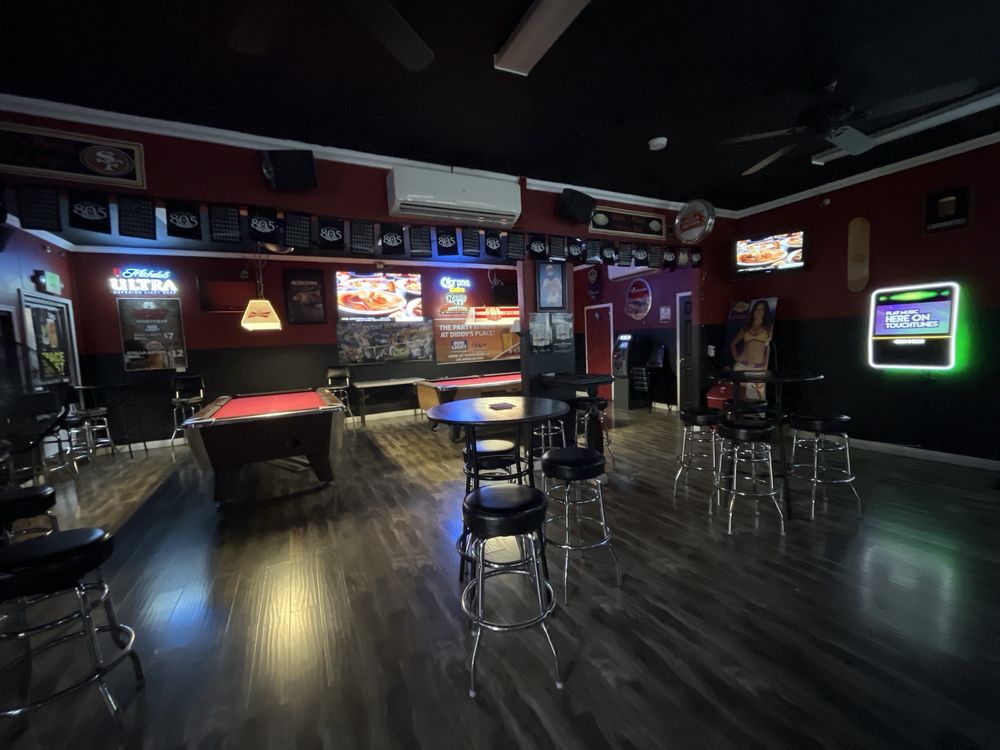 Diddy's Place Sports Bar