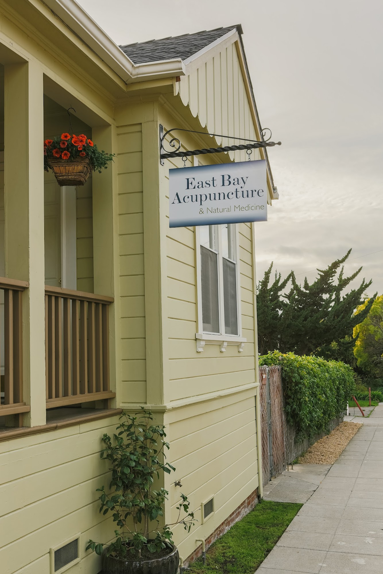 East Bay Acupuncture & Natural Medicine