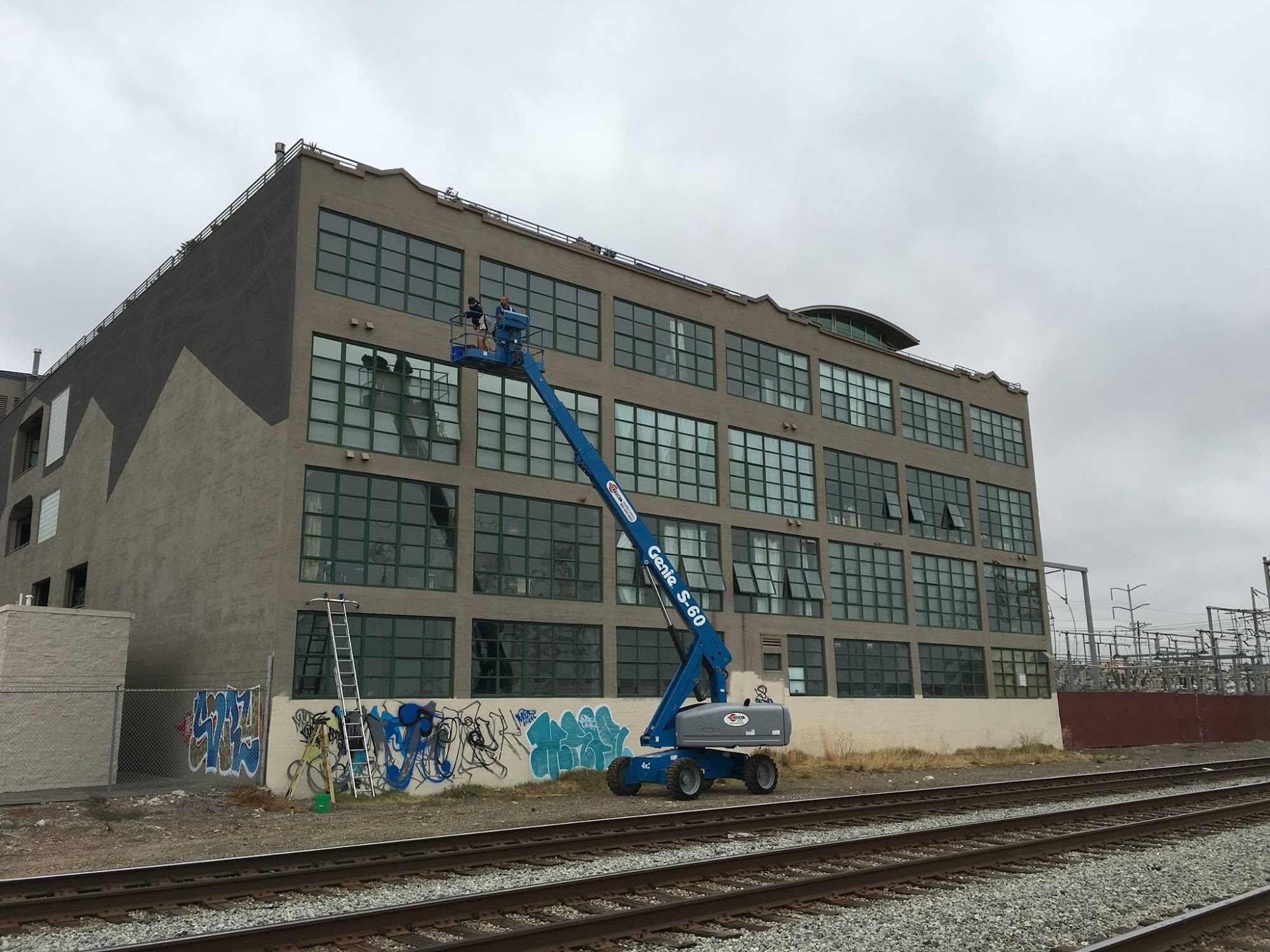 B & B Window and Gutter Cleaning