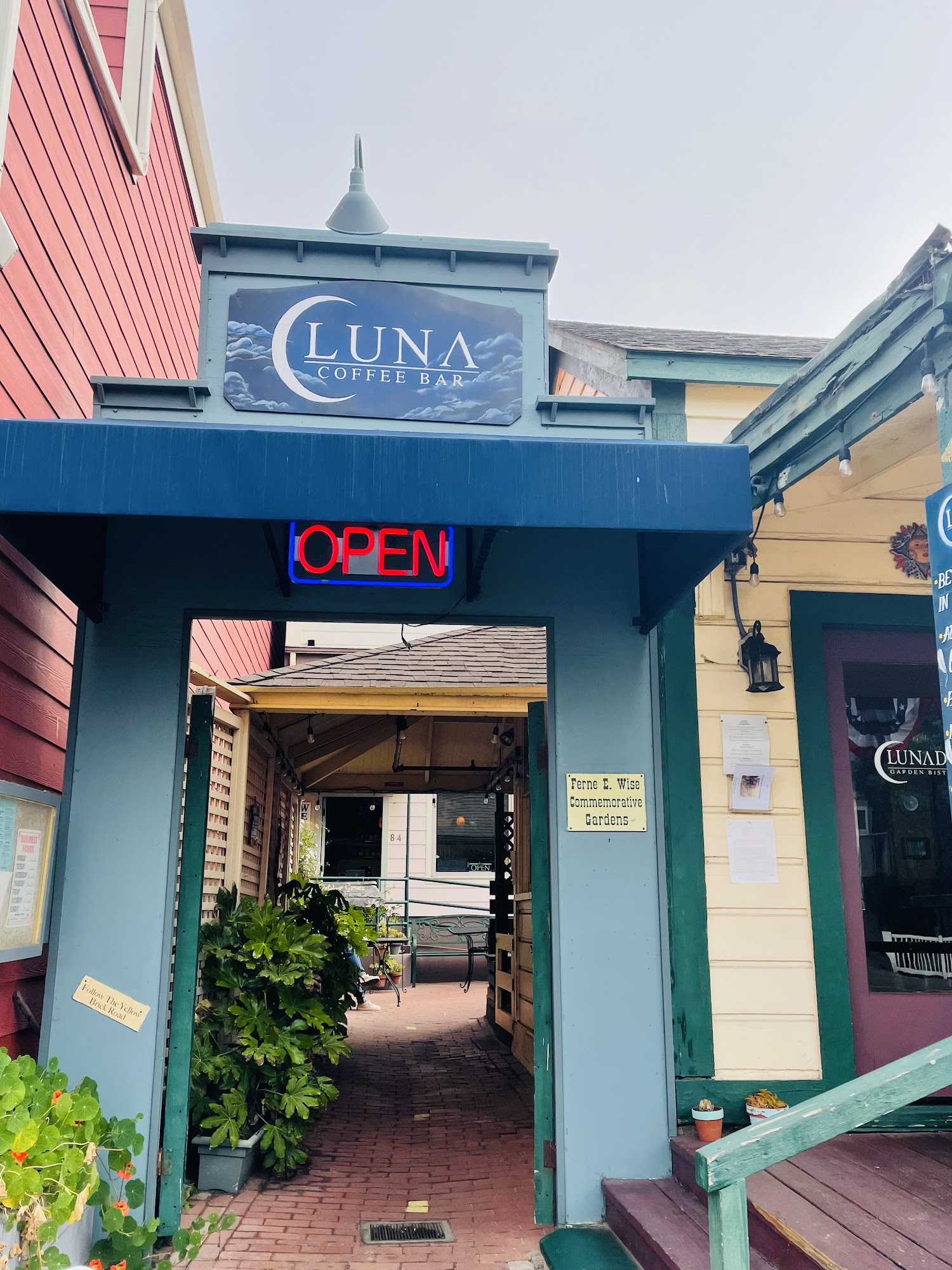 Luna Coffee Bar