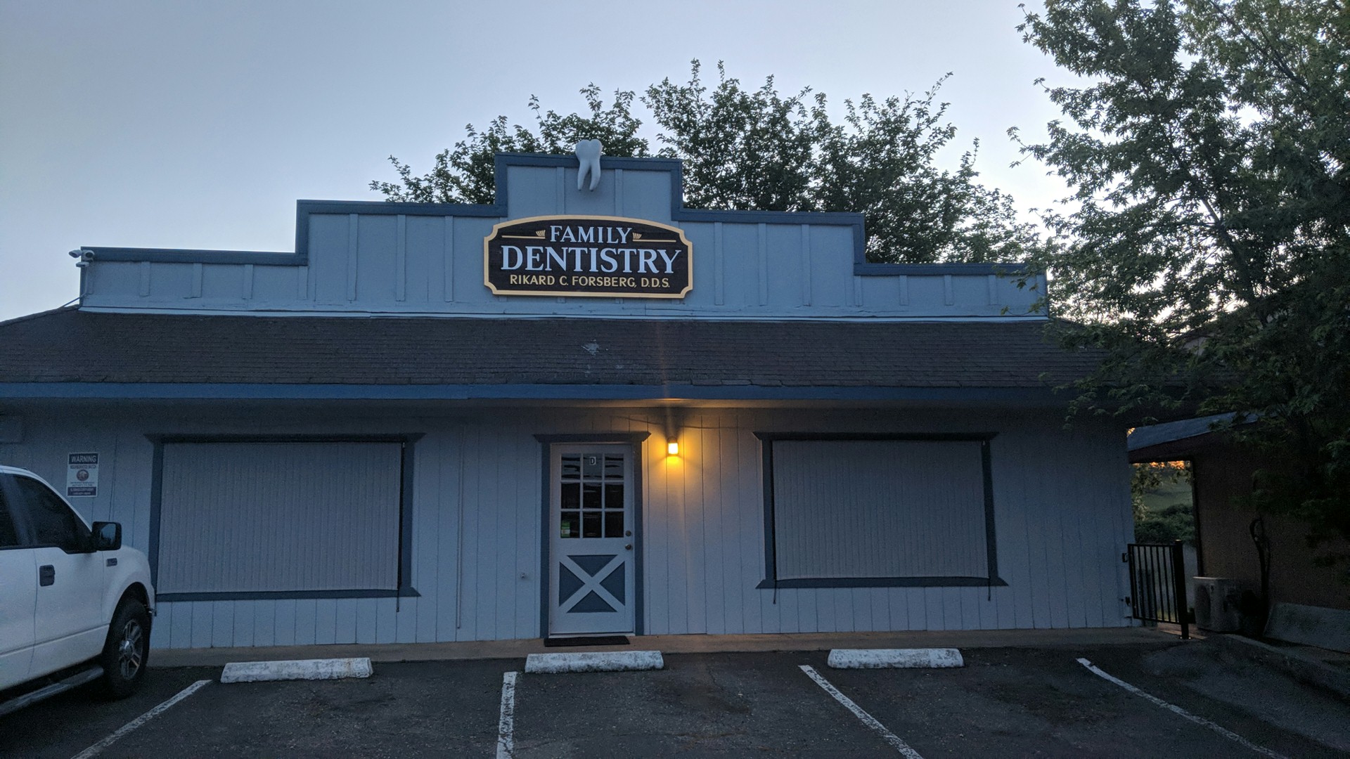 Cool Family Dentistry - Thomas M. Clements, DDS, Inc. 9490, 3006 CA-49 Ste D, Cool California 95614