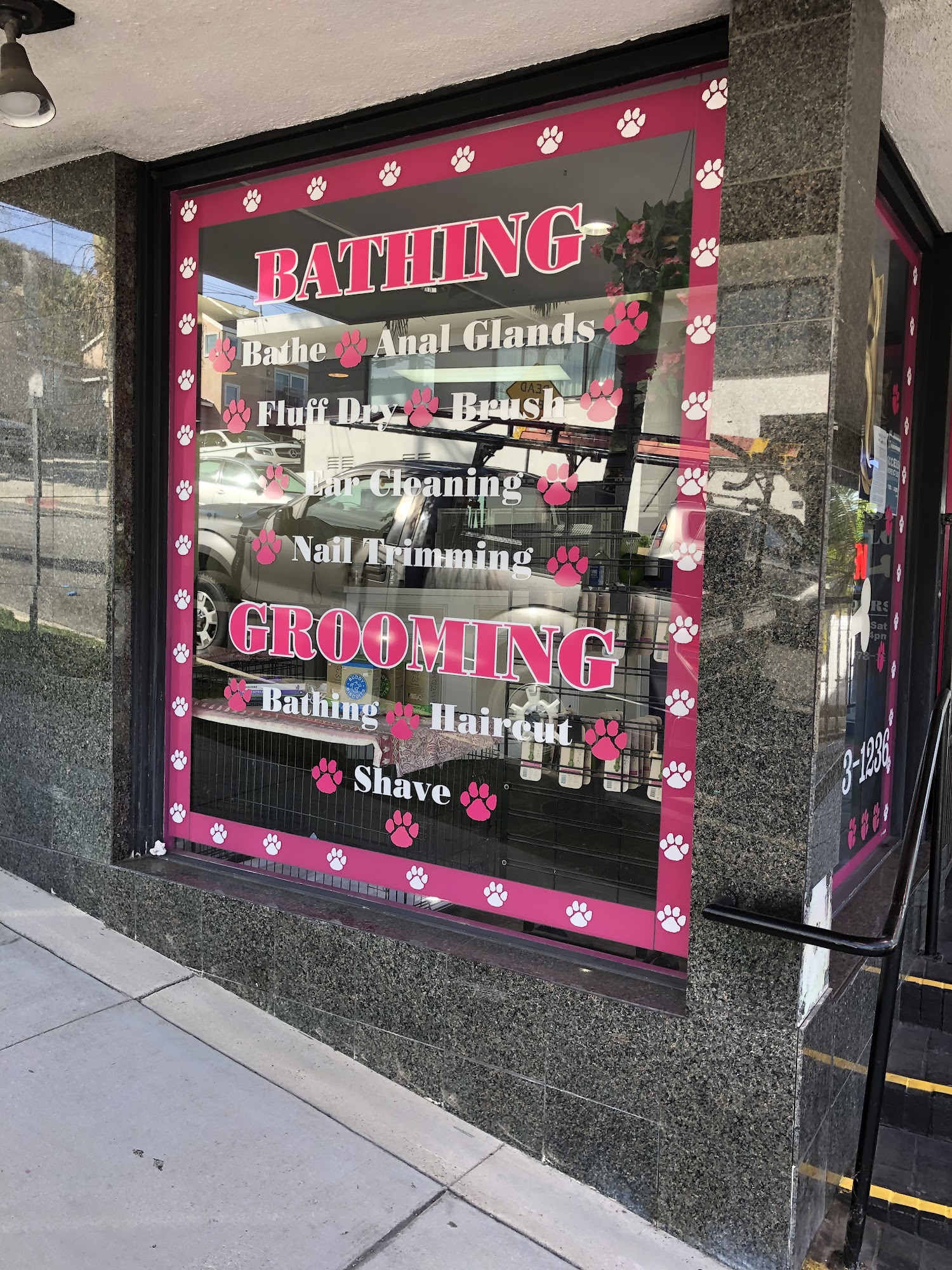 Happy D's Pet Spa & Salon Corona Del Mar