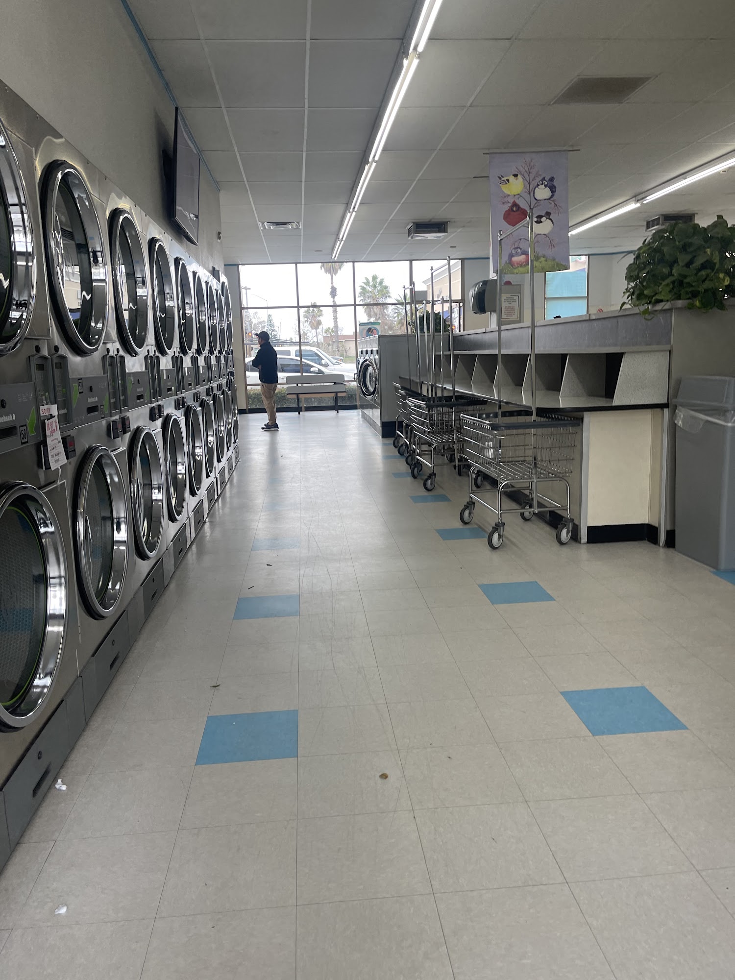 Sudz Laundry Center