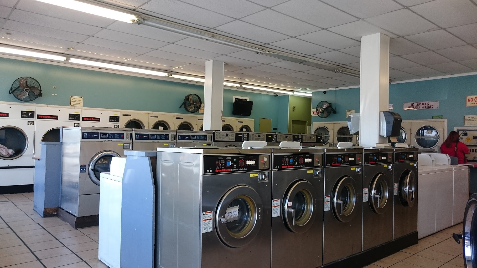 H & Y Coin Laundry