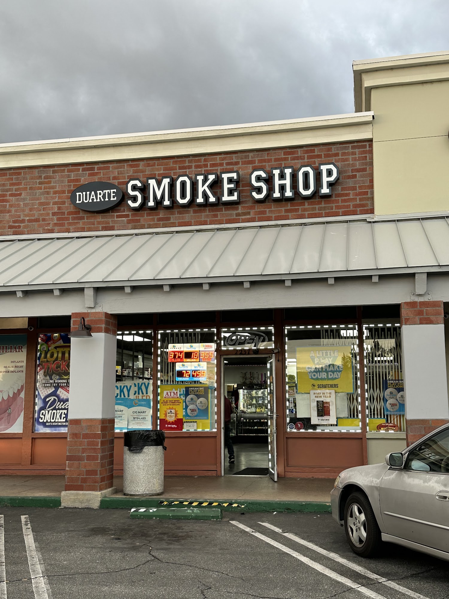 Duarte Smoke Shop