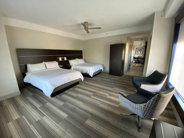 Holiday Inn Express & Suites El Dorado Hills, an IHG Hotel