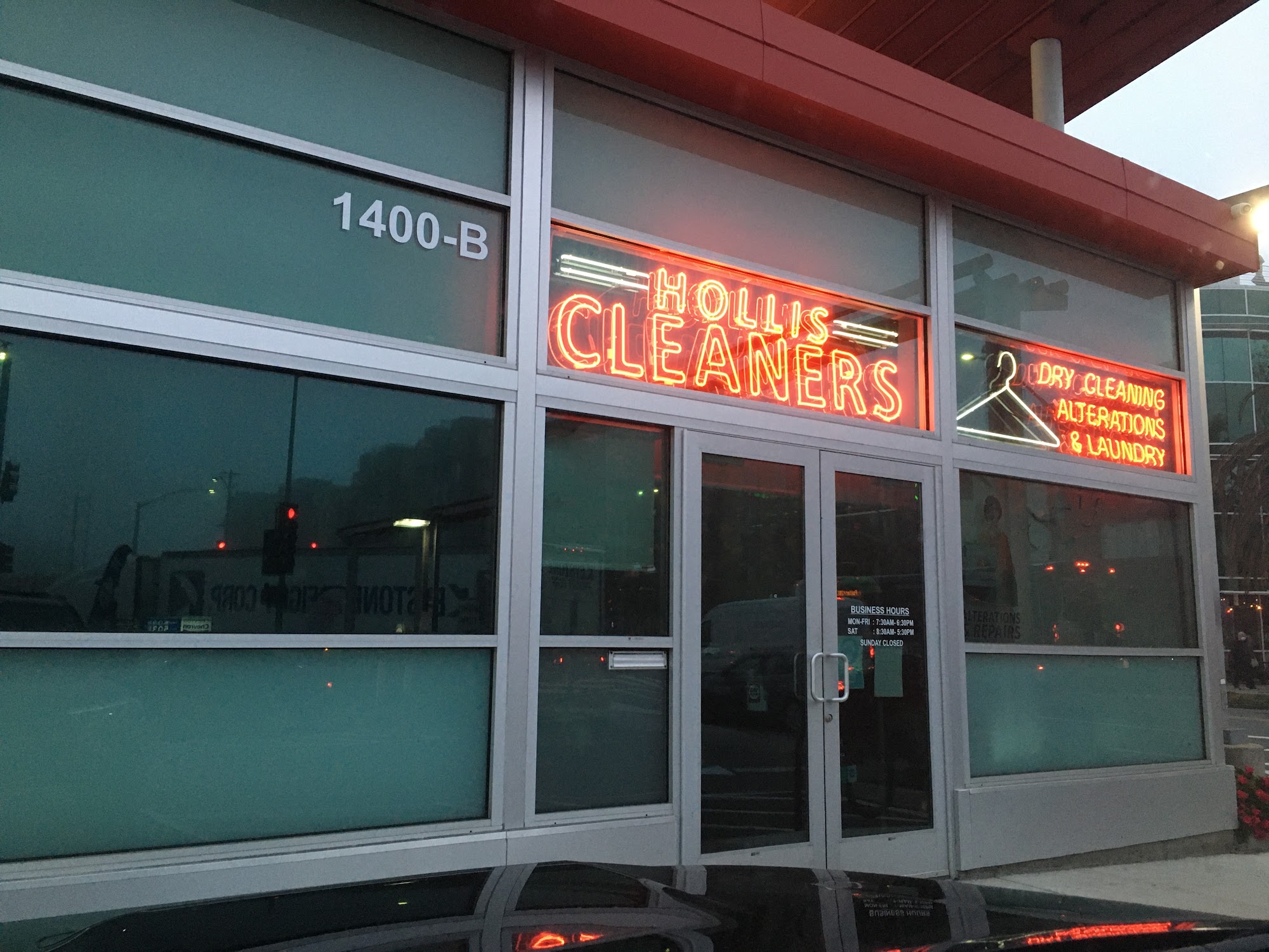 Hollis Cleaners 1400 Powell St, Emeryville California 94608